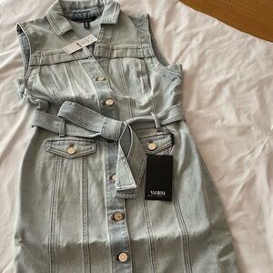 NWT! White House Black Market SS Denim Sheath Dress, Sz 4P